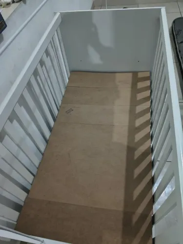 Berço + banheira com trocador