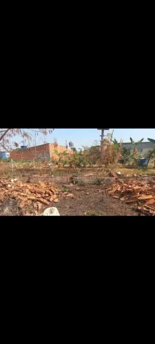 Terreno rua da escola iador São Simão