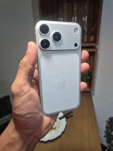 iPhone 11 carcaça 17 pro
