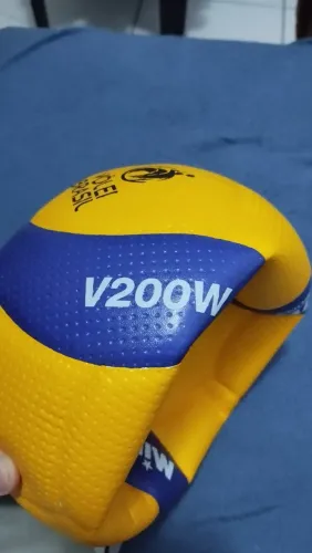 Bola de vôlei Mikasa V200W, nova, sem uso.