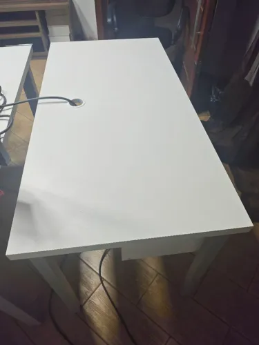 Mesa de trabalho. 1 lugar