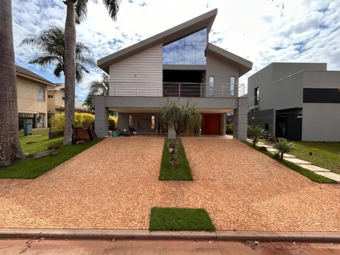 Casa para alugar no Condomínio Alphaville Imbuias 4 suítes, piscina, alto padrão Vivenda