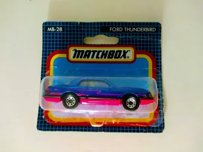Matchbox Ford Thunderbird lacrado