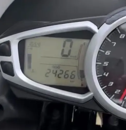 Moto bem conservada .