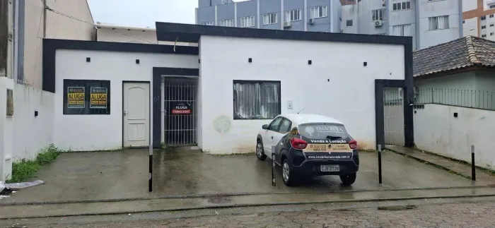 Casa com 1 quarto para alugar no bairro Trindade, em Florianópolis.