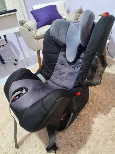 Cadeirinha para Autos, marca Safety 1st