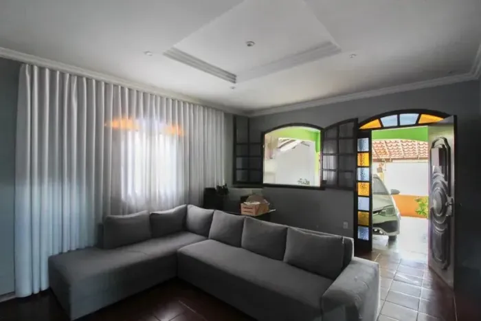 Casa à Venda - Padre Eustáquio, 4 Quartos, 360 m2