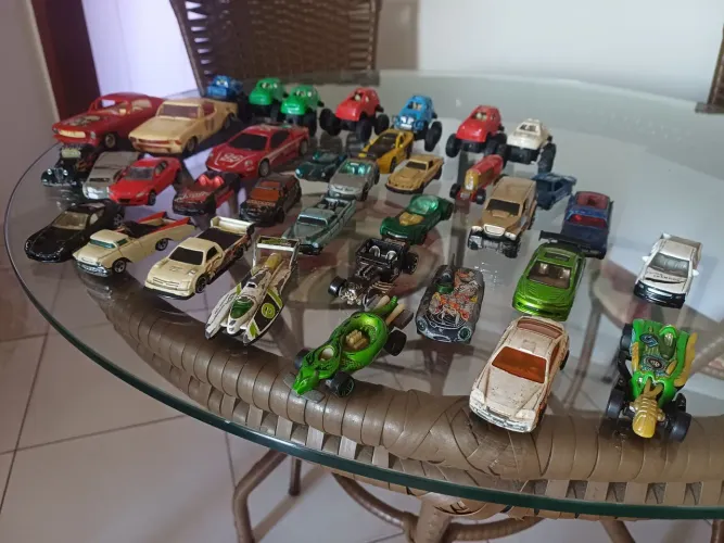 Miniaturas de carros antigos
