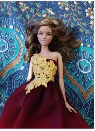 Barbie Holidays 2016 (ótimo estado)