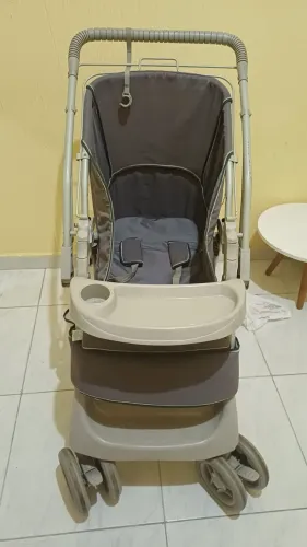 Carrinho de passeio para bebê