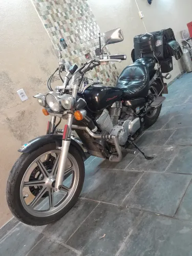 EXCELENTE SHADOW SPIRIT 750