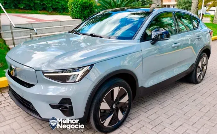 Volvo C40 Recharge Plus (elétrico) 2024
