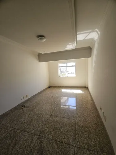 Aluga-se apartamento cobertura na região central de Itaúna