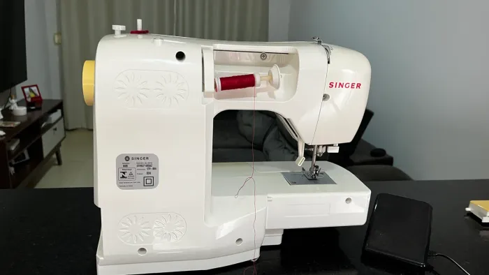 Máquina de costura singer