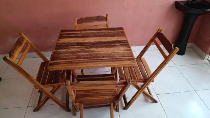 Mesa de madeira ?