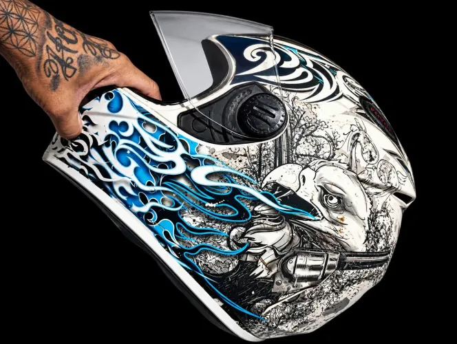Capacete desenho Gdr fechado