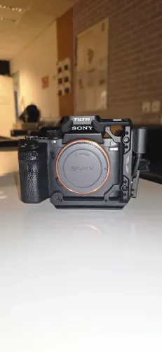 Câmera sony 7s2 + cage tilta + 6 baterias