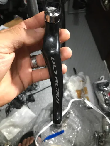 Alavanca Shimano ultegra st-r8000 lado esquerdo