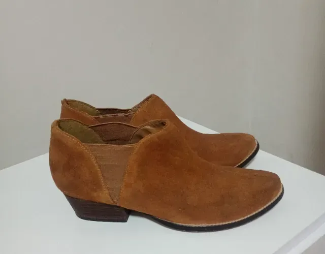 Bota feminina cano curto