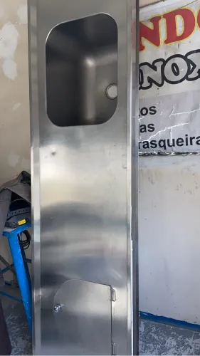 Tampo de inox com Cuba grande ê reservatório lavatório