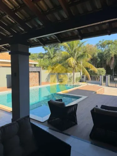 Casa à venda em Buritama-SP, Portal da Praia: 4 quartos, 1 suíte, 2 salas, 4 banheiros, 6 