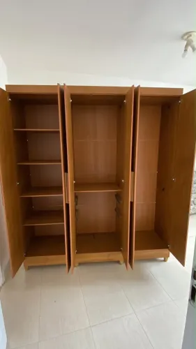 Vende-se guarda roupa