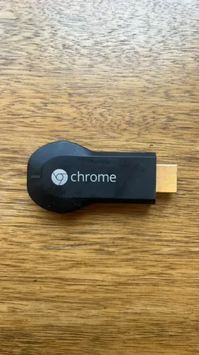 Google Chromecast 1ª Geração (H2G2-42) - Completo com Acessórios