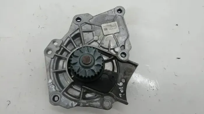 Bomba De Agua Audi A3 16 2.0 06l121012a