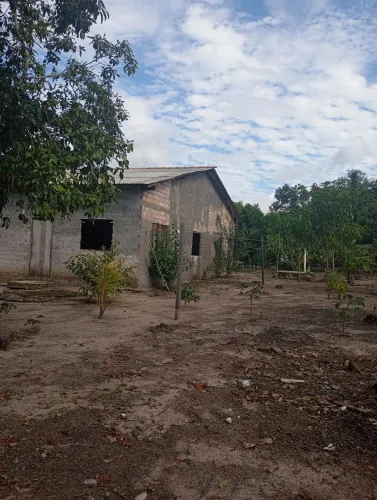 VENDO ESTÁ CASA