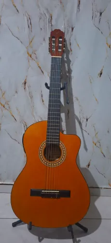 Lindo violão eletrico vooga
