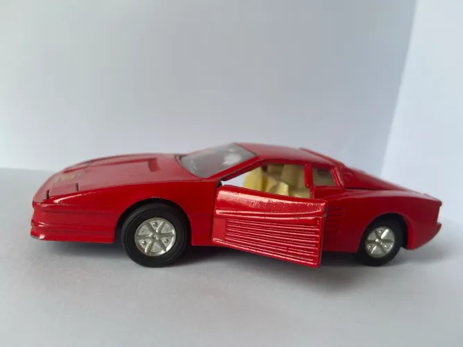 Ferrari Testarossa 1984 Relíquia 1:38