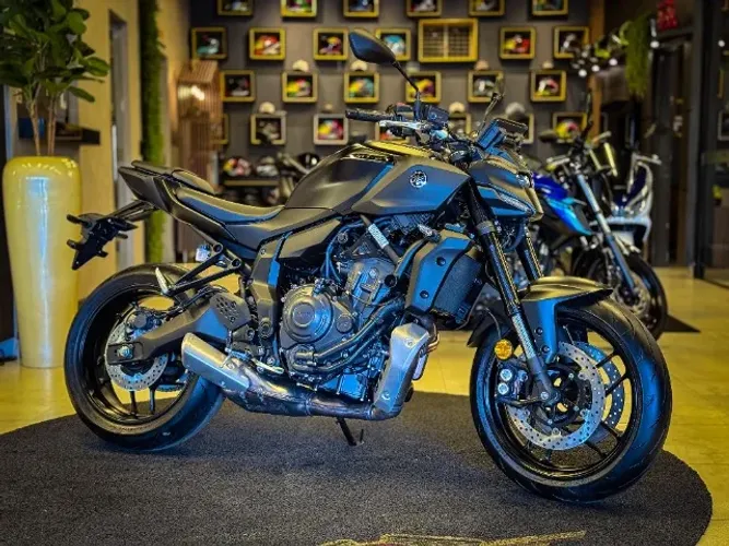 YAMAHA MT-07 ABS CONNECTED PRETA 2026