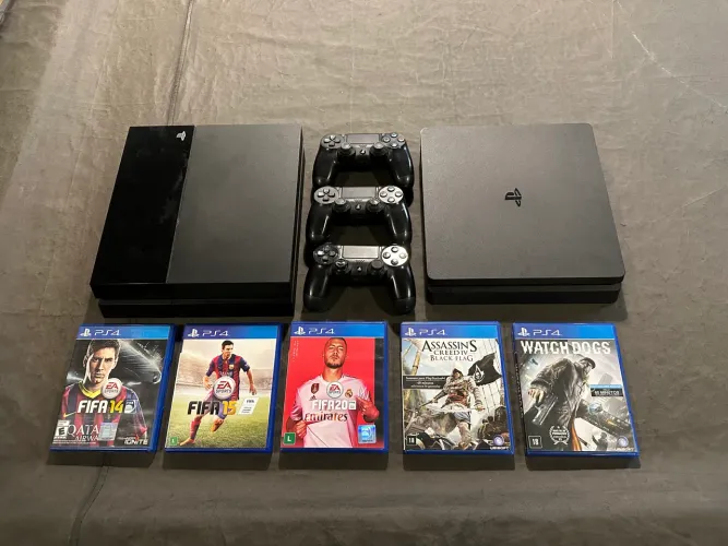PS4 Fat + PS4 Slim + 3 controles + 5 jogos