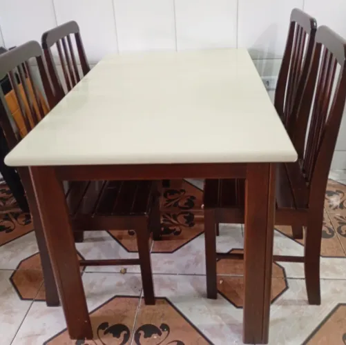 MESA MADEIRA 4 CADEIRAS