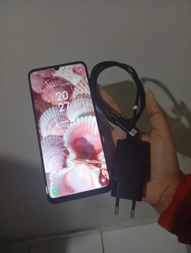 Celular TCL 40se + fones peining 