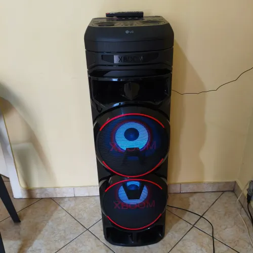 Caixa de som LG XBOOM 2000 W RMS