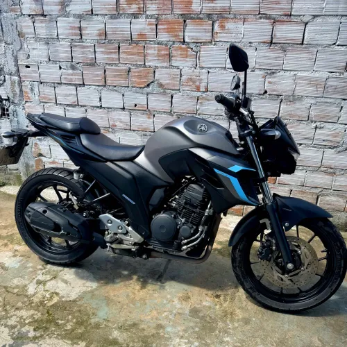 Vende-se Fazer 250.
