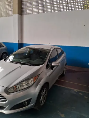 Ford Fiesta Sedan 1.6 16V Flex Aut. 2015