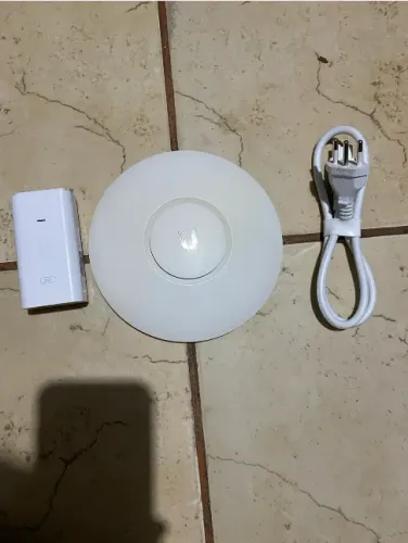 Wi-Fi Ubiquiti UniFi AP AC Lite Completa