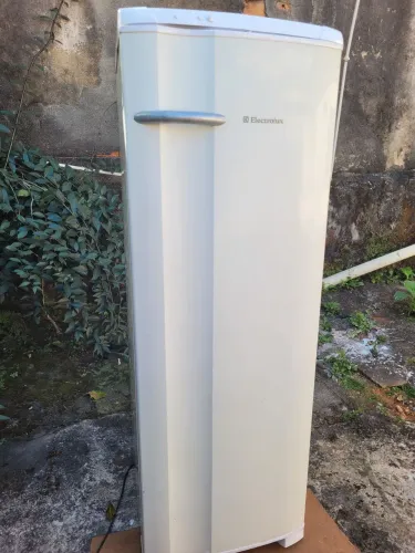 Geladeira Electrolux 370lt