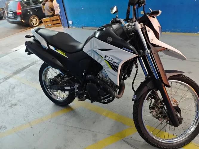 Lander 250 aceita troca