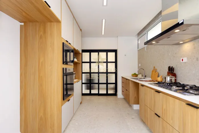 Apartamento à Venda Higienópolis 211m²: 3 Suítes, Escritório, Sacada, Ar-Condicionado e 2