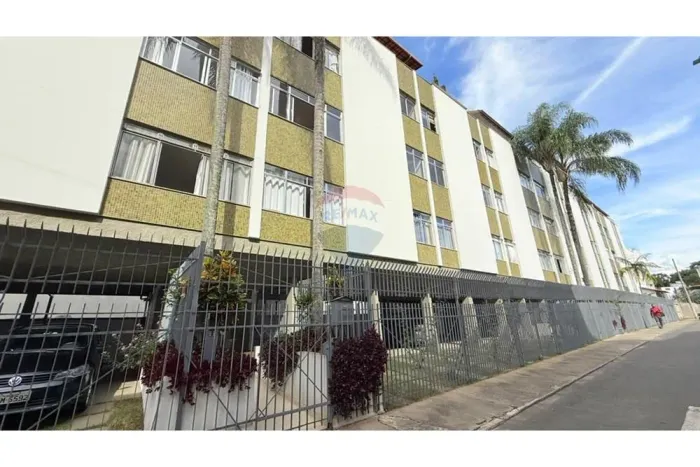 Apartamento de três quartos para locação no centro de Juiz de Fora