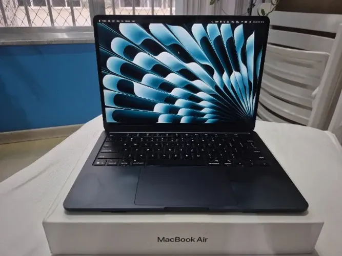 Macbook Air M4 13" | 16GB RAM | 256GB SSD | Bateria 96%