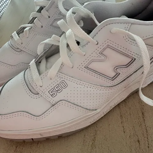 Tênis New balance 550