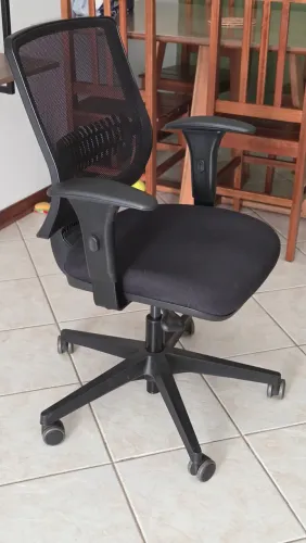 Cadeira flexform Uni