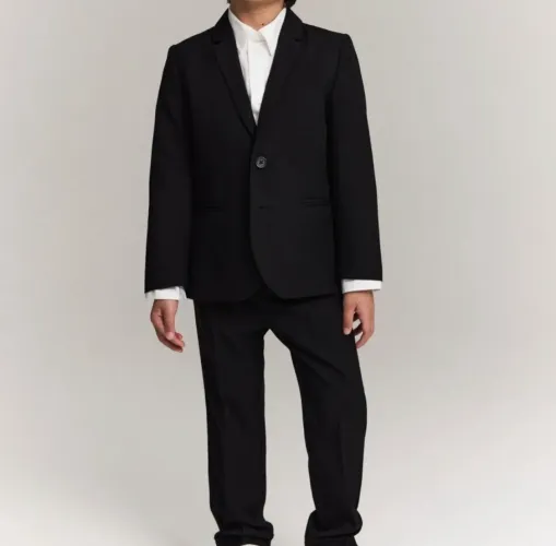 Blazer, calça, camisa e gravata borboleta Tam 6 & 7.