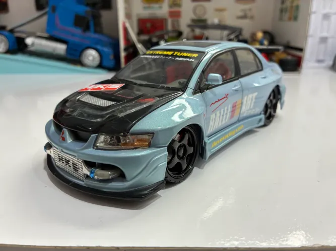 Miniatura mmc evolution custon