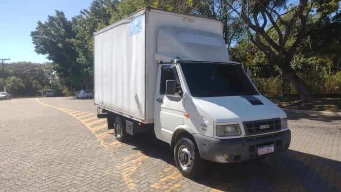 Iveco caminhonete