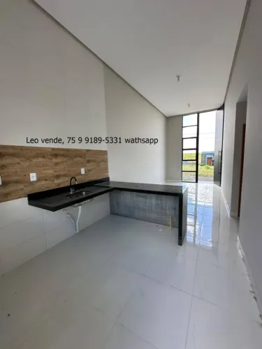 Leo vende, Jardim Girassol,  2\4 suíte, bairro Recanto das Flores